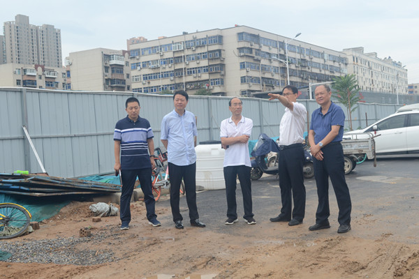 乐鱼官方网站-乐鱼（中国）
党委书记秦广远调研西站路工程